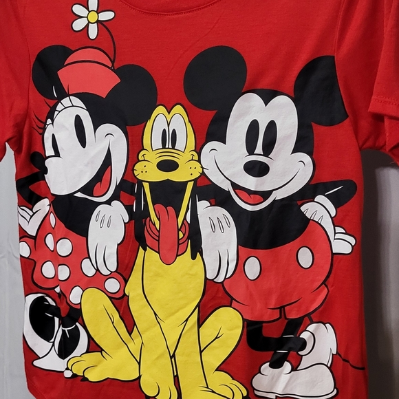 Disney Juniors Red Short Sleeve Mickey Mouse Graphic T-Shirt Size Small (3/5) - Picture 7 of 12